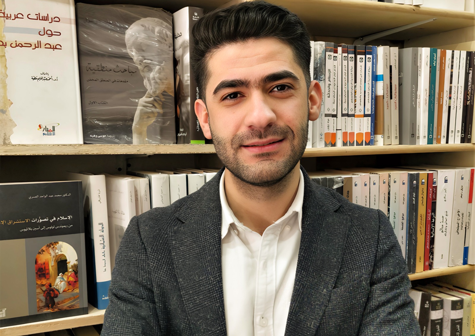 الروائي العراقي حسن أكرم