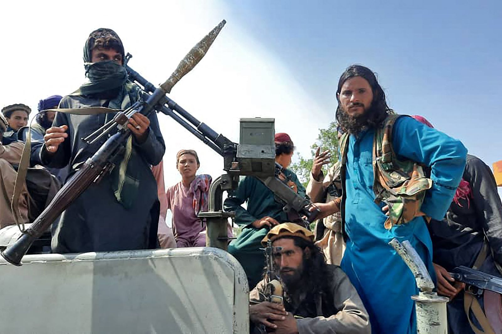 مسلحو حركة طالبان الأفغانية في شوارع  