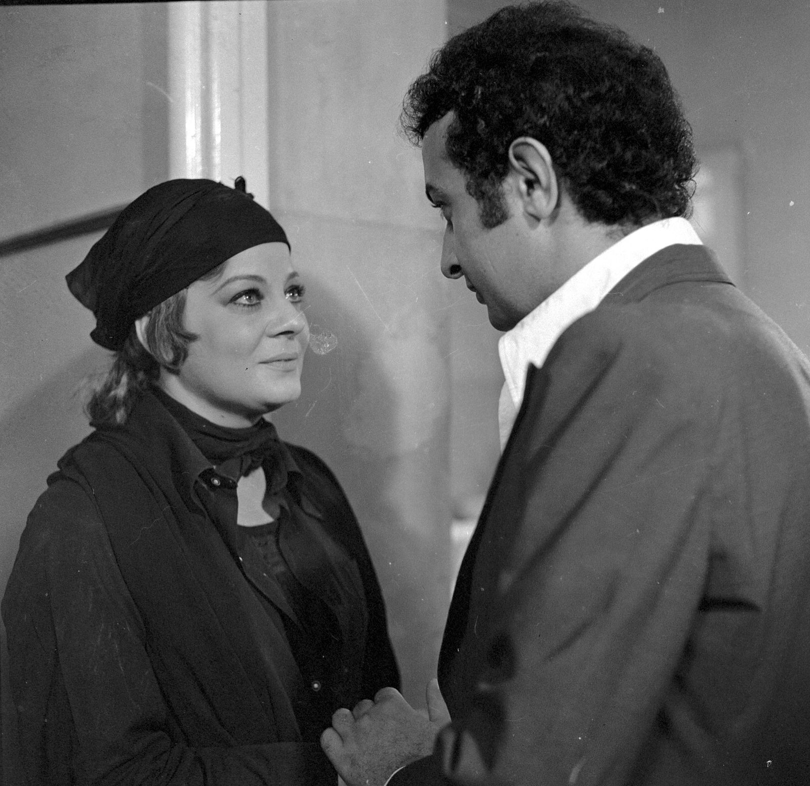 نادية لطفي مع نور الشريف في فيلم 