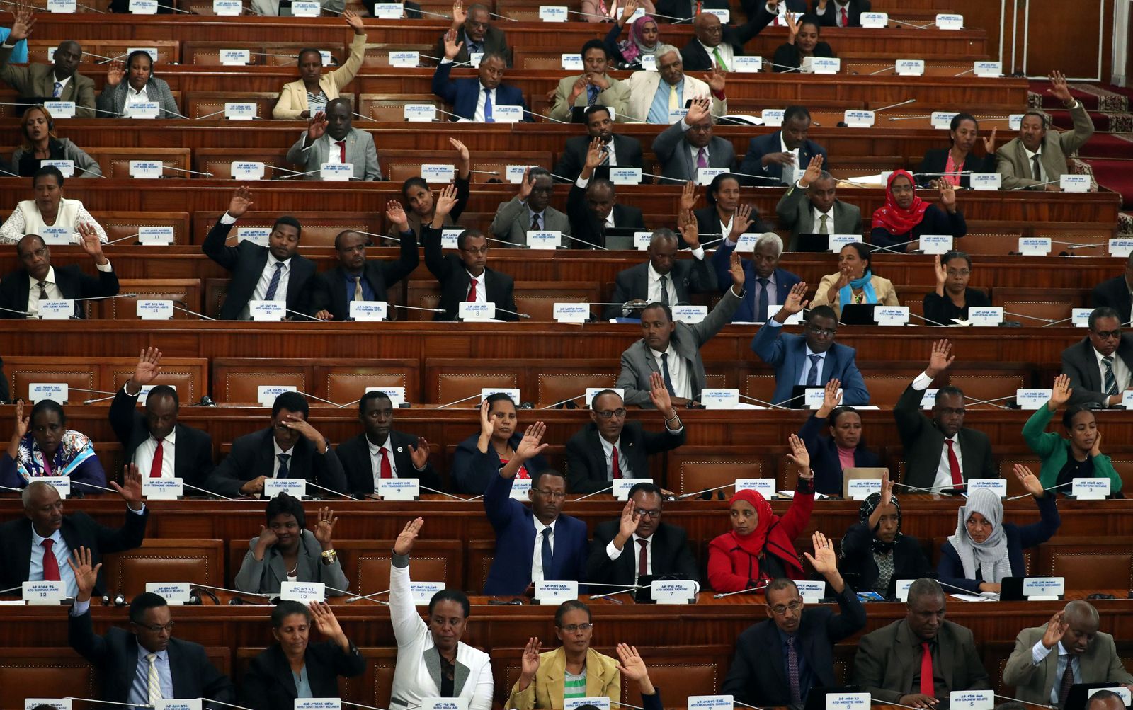 التصويت خلال جلسة سابقة للبرلمان الإثيوبي  - REUTERS
