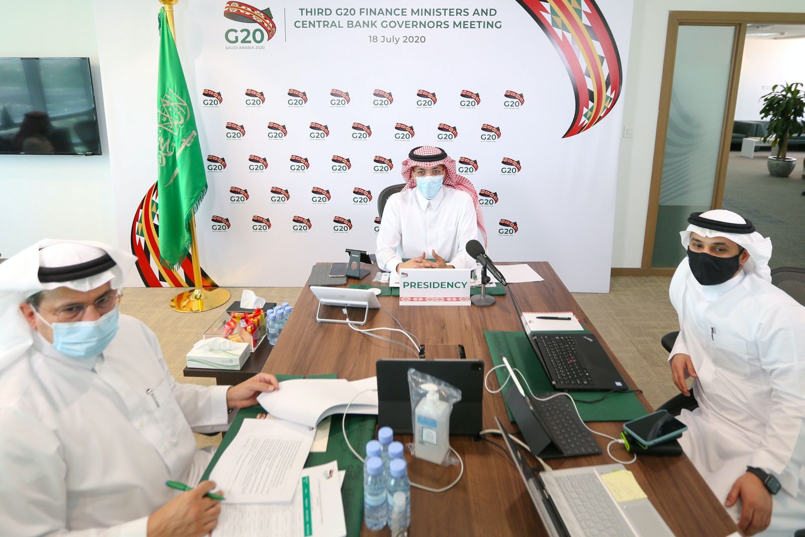 محمد الجدعان وزير المالية السعودي في اجتماع لوزراء مالية مجموعة العشرين في الرياض. يوليو 2020 - REUTERS