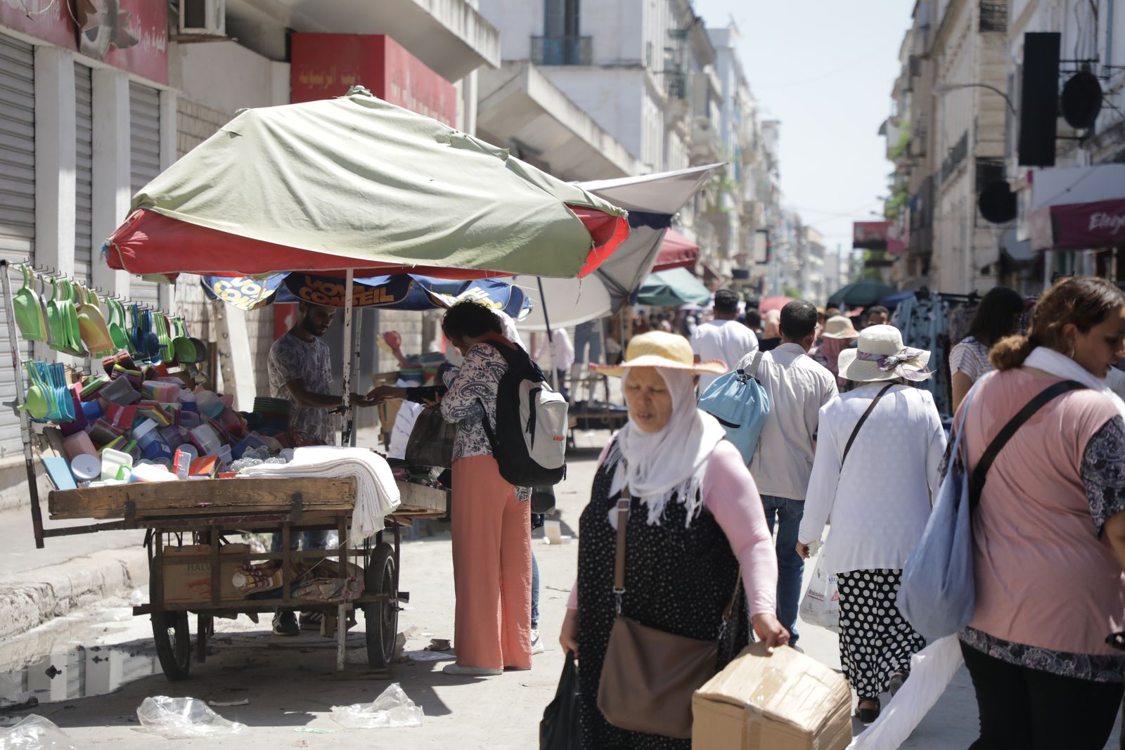 أحد شوارع العاصمة التونسية يوم الاستفتاء على الدستور- 25 يوليو 2022 - الشرق