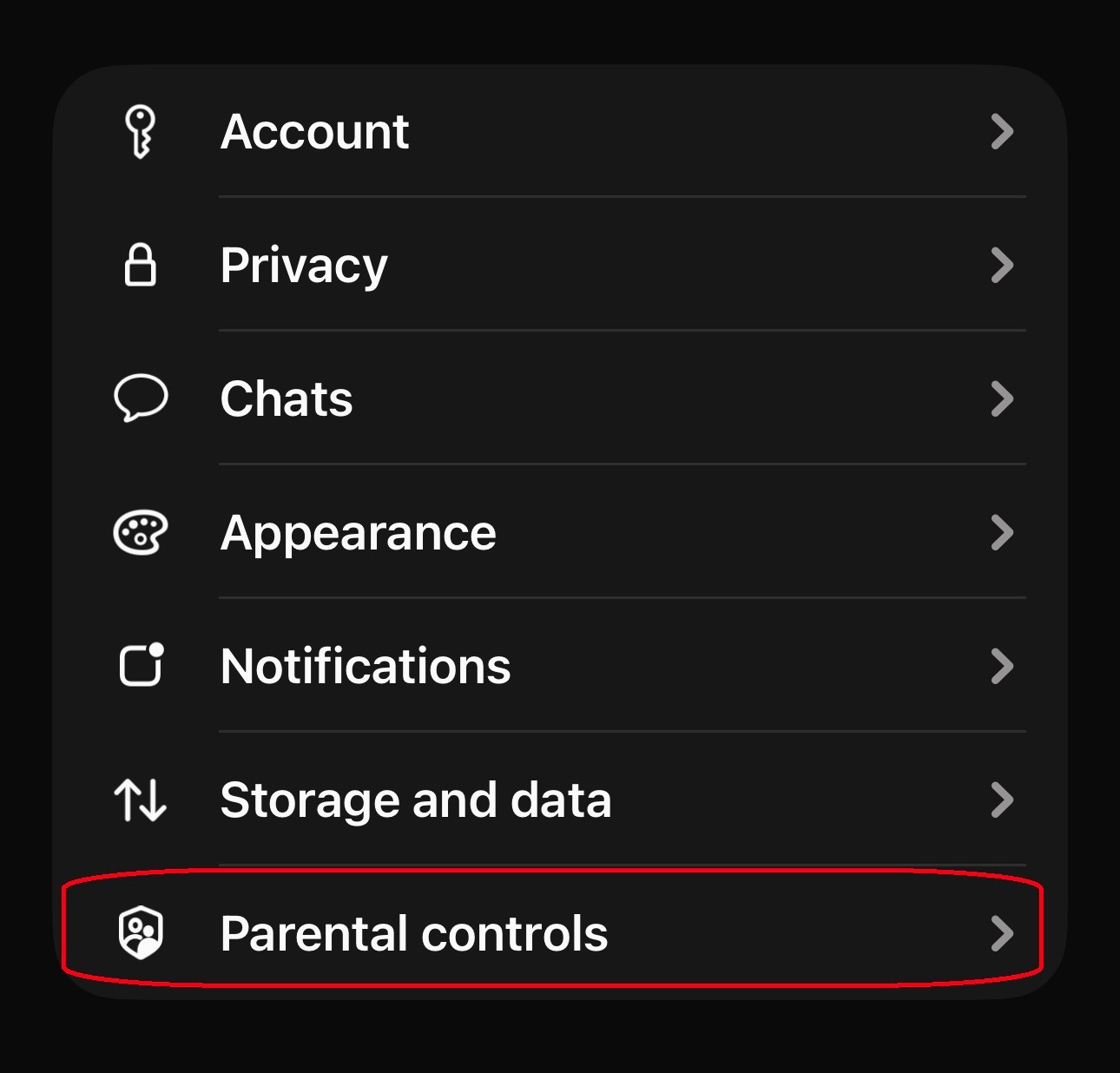 لقطة للشاشة توضح ميزة تبويب الرقابة الأبوية Parental Controls من واتساب على هواتف آيفون - Asharq