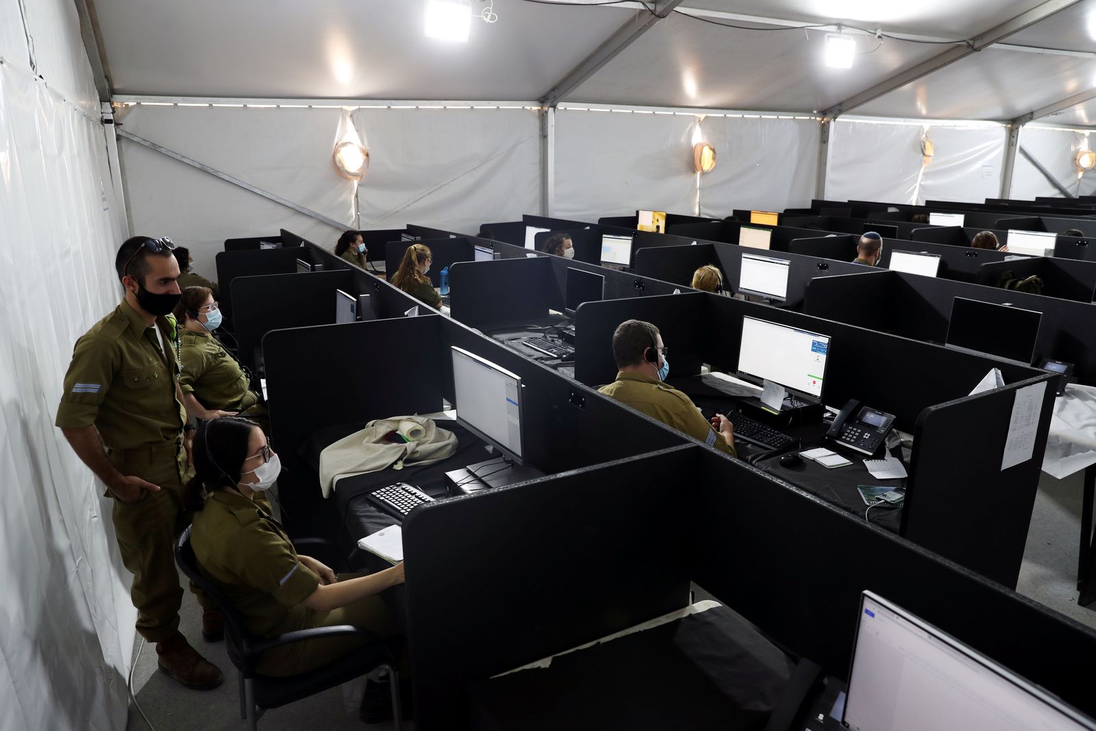 إحدى مقرات الجيش الإسرائيلي  - REUTERS