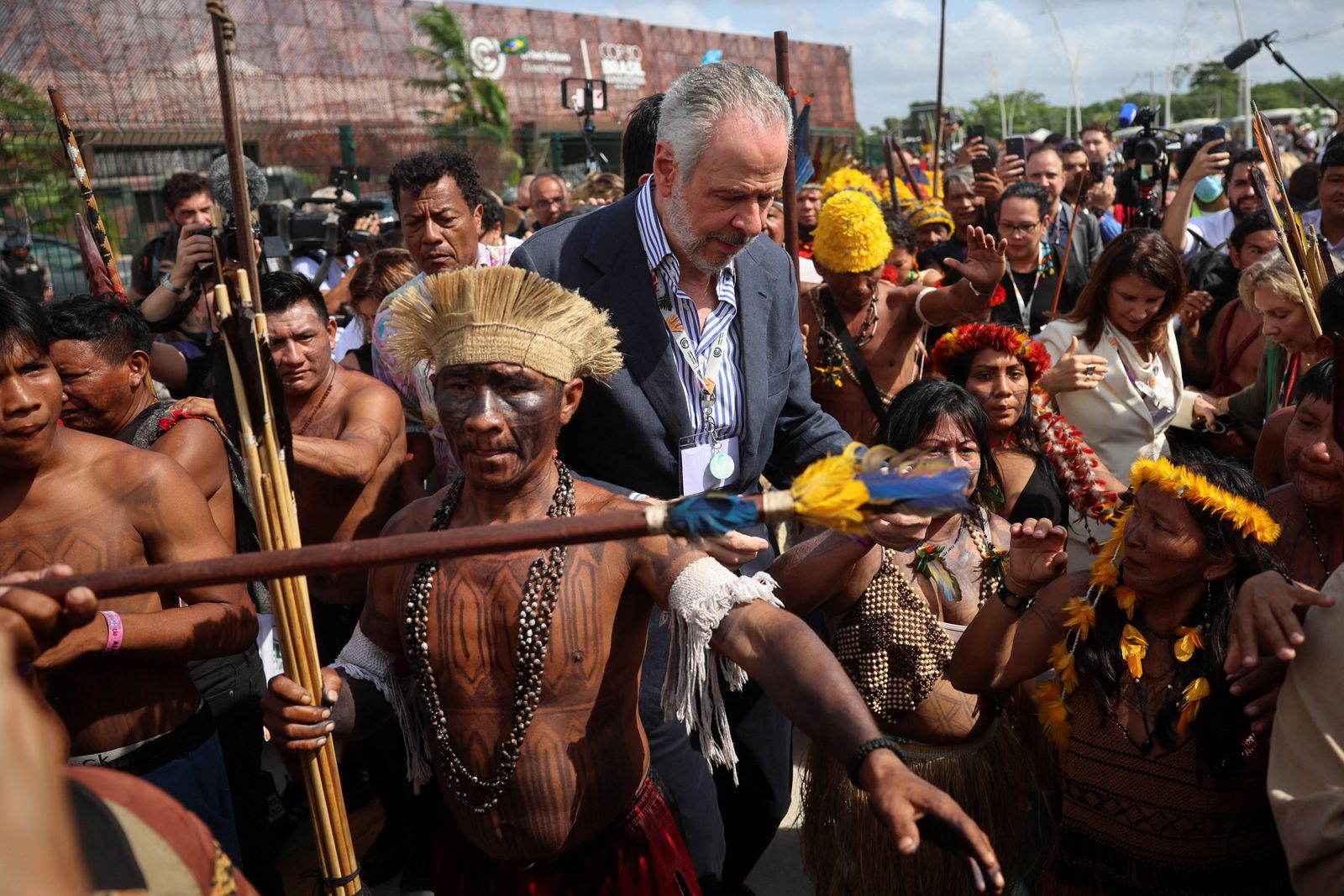 Brazil's COP30 President Andre Correa do Lago meets with Munduruku indigenous people who are blocking access to the U.N. Climate Change Conference in Belem, Brazil, November 14, 2025. REUTERS/Adriano Machado