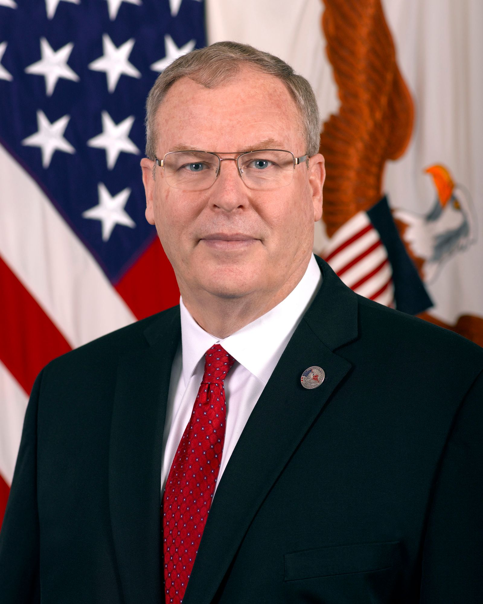 نائب وزير الدفاع الأميركي السابق روبرت ورك - defense.gov
