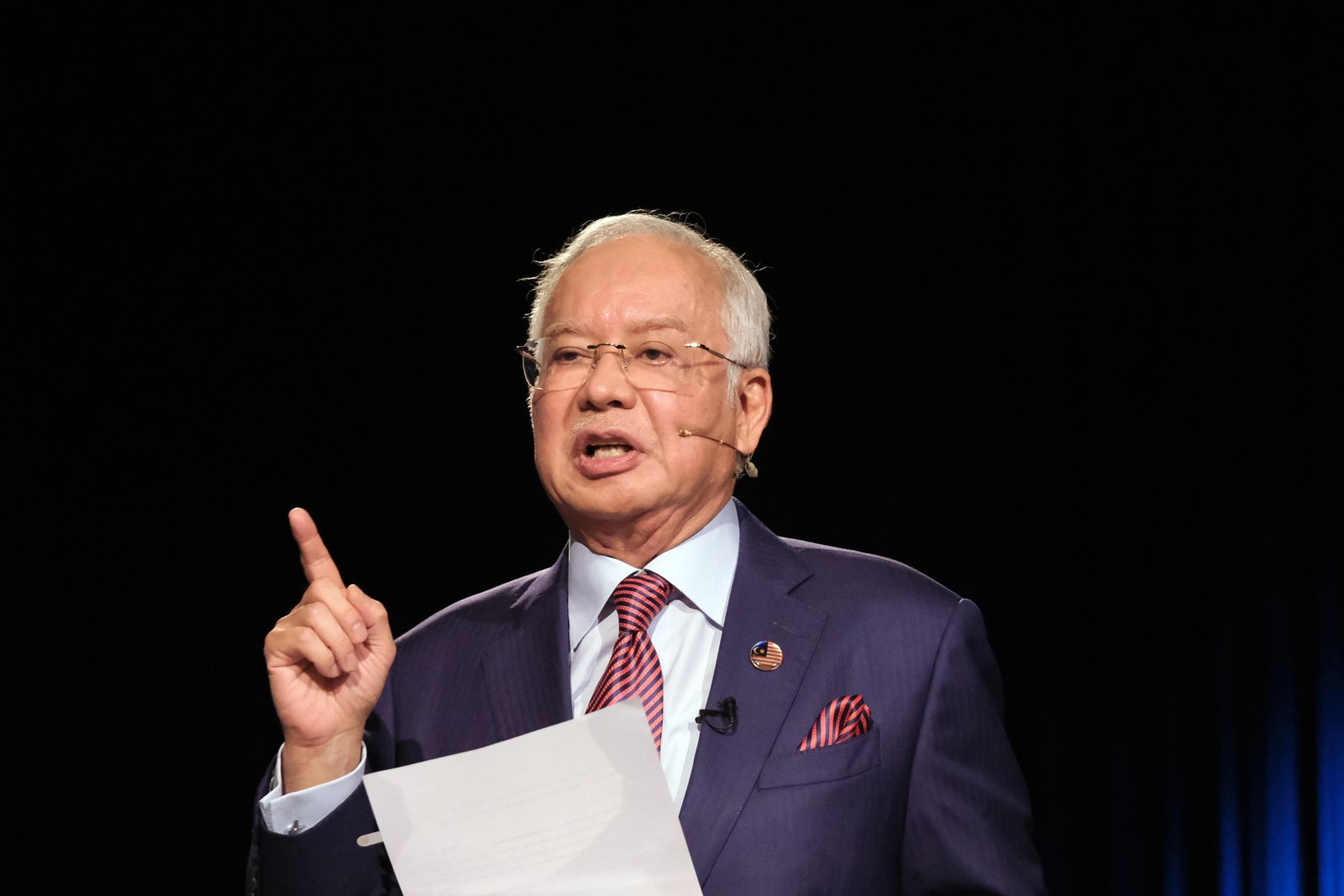 Najib Razak Debates with Anwar Ibrahim - Bloomberg