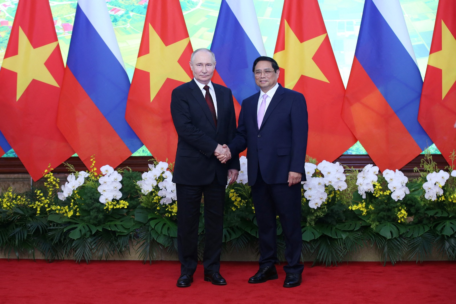 رئيس فيتنام تو لام يستقبل الرئيس الروسي فلاديمير بوتين في هانوي. 20 يونيو 2024