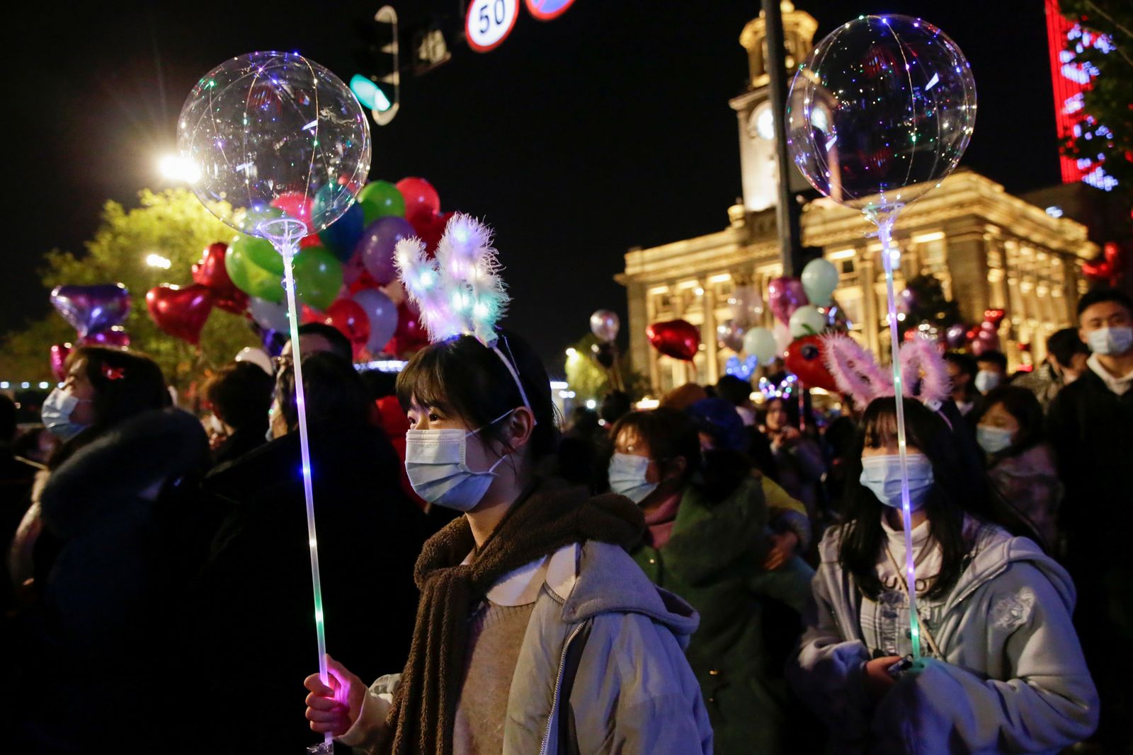 احتفالات ليلة رأس السنة الجديدة في ووهان في الصين، 31 ديسمبر 2020 - REUTERS