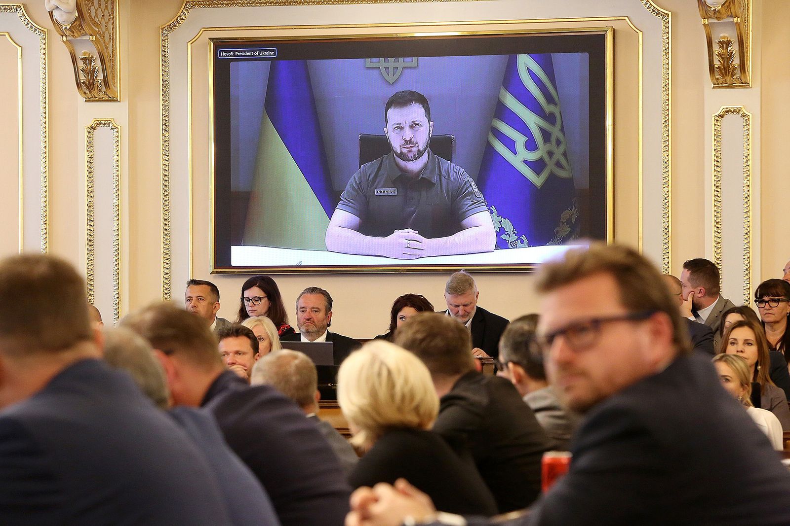 الرئيس الأوكراني فولوديمير زيلينسكي يُلقي خطاباً عبر الفيديو أمام البرلمان التشيكي- 15 يونيو 2022 - Twitter/@snemovna