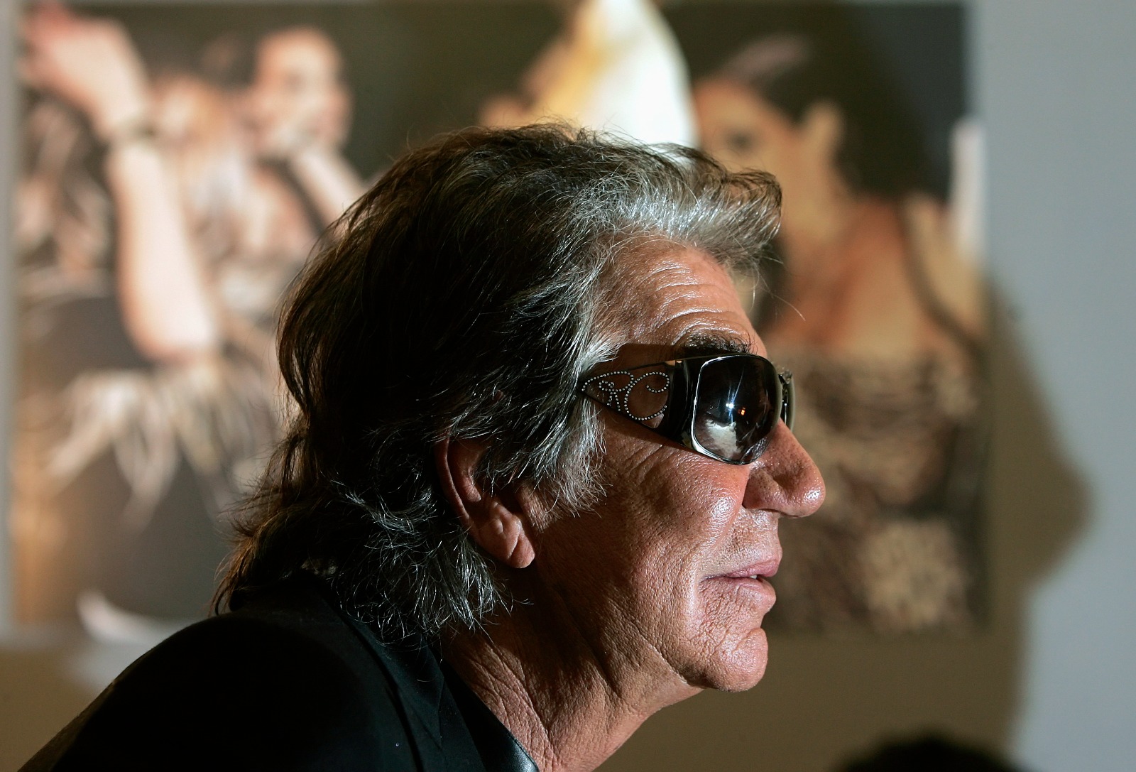 Italian fashion designer Roberto Cavalli speaks to reporters during an interview in Rome October 25, 2007.