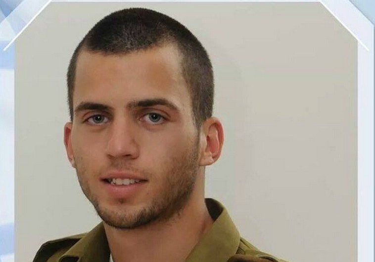 الجندي الإسرائيلي أورون شاؤول الذي تحتجز حركة 