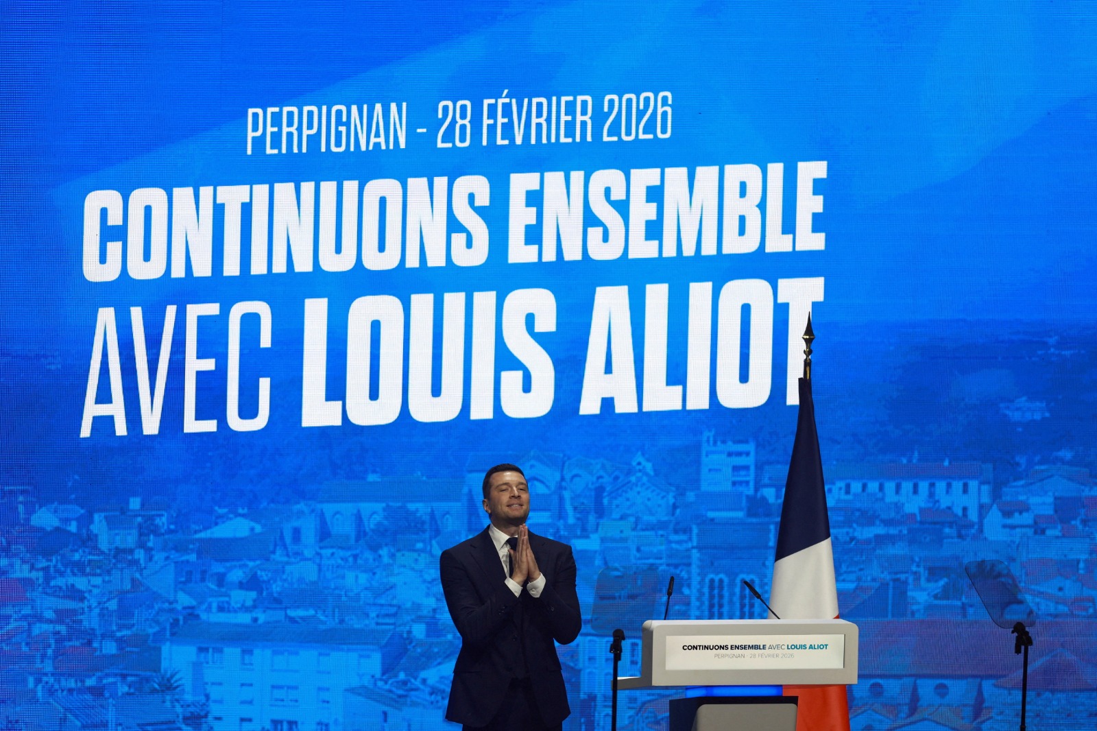 جوردان بارديلا رئيس حزب التجمع الوطني (التجمع الوطني - RN) اليميني المتطرف في فرنسا خلال تجمع انتخابي لدعم لويس أليو عمدة بيربينيان ومرشح التجمع الوطني في انتخابات رئاسة البلدية لعام 2026. 28 فبراير 2026