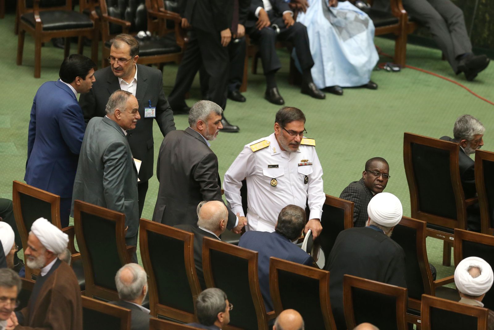 علي شمخاني أمين المجلس الأعلى للأمن القومي الإيراني خلال مراسم أداء يمين الرئيس السابق حسن روحاني في البرلمان. 5 أغسطس 2017