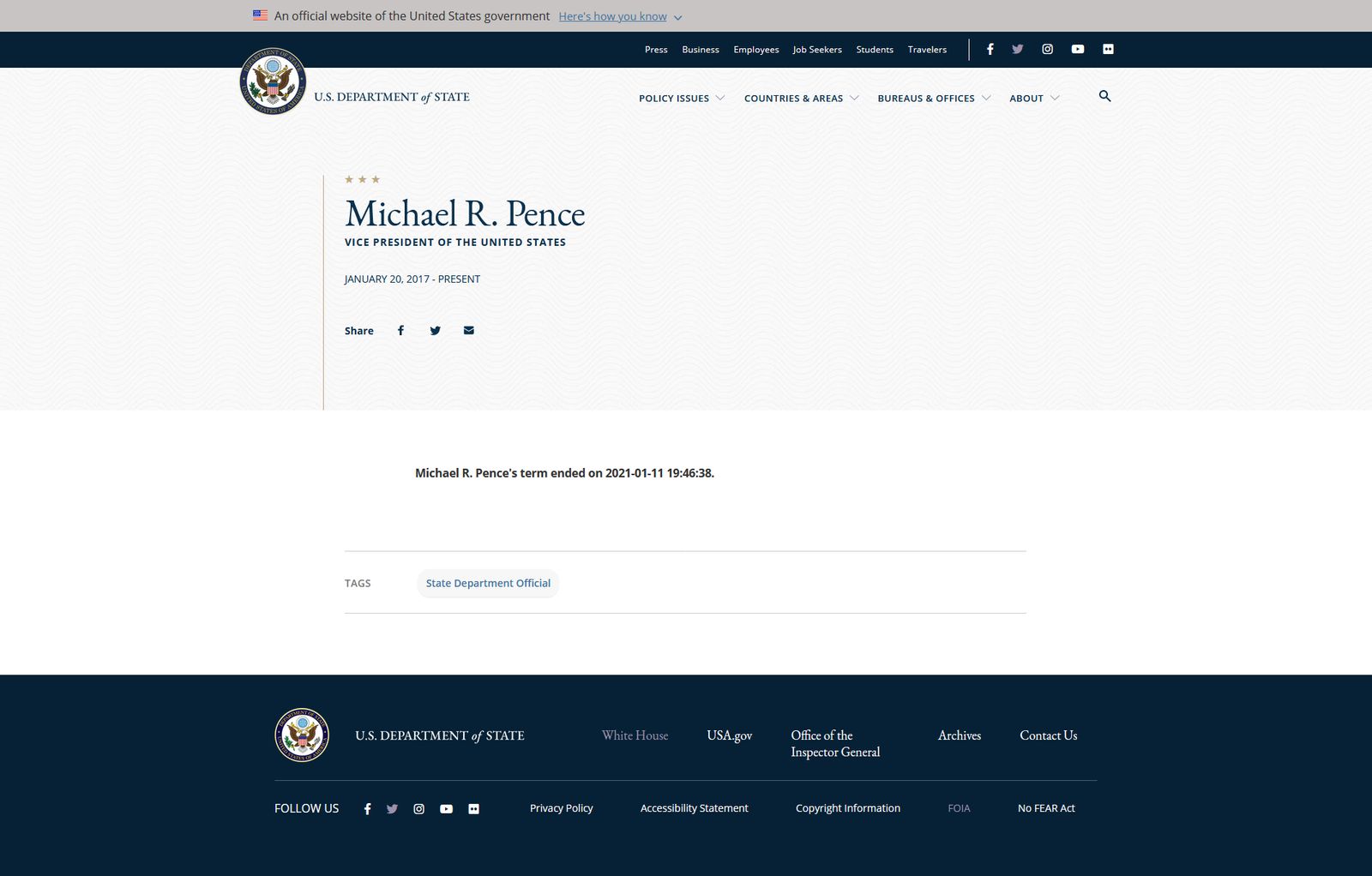 لقطة شاشة من صفحة على موقع الخارجية الأميركية تظهر رسالة بأن ولاية نائب الرئيس مايك بنس انتهت في 11 يناير 2021. - الشرق