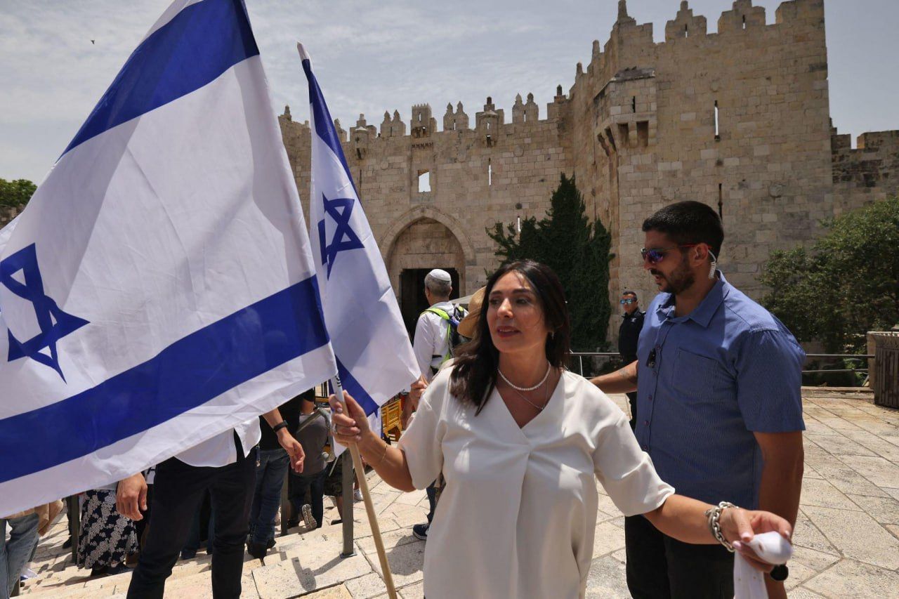 وزيرة المواصلات الإسرائيلية ميري ريغيف في منطقة باب العمود في القدس المحتلة