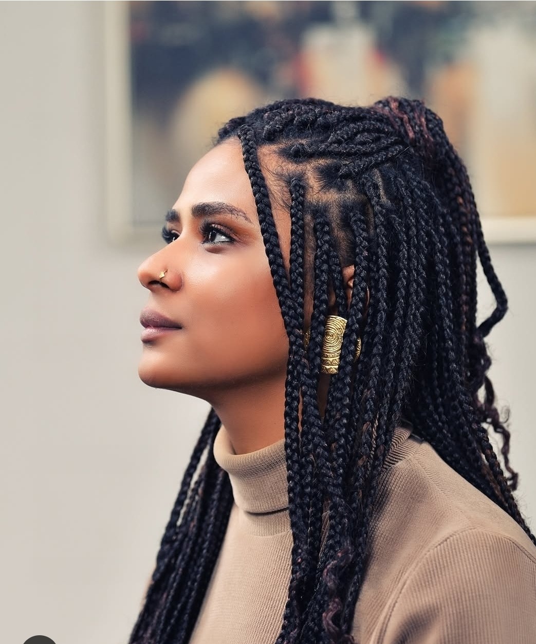 الممثلة والمغنية السودانية الشابة إيمان يوسف