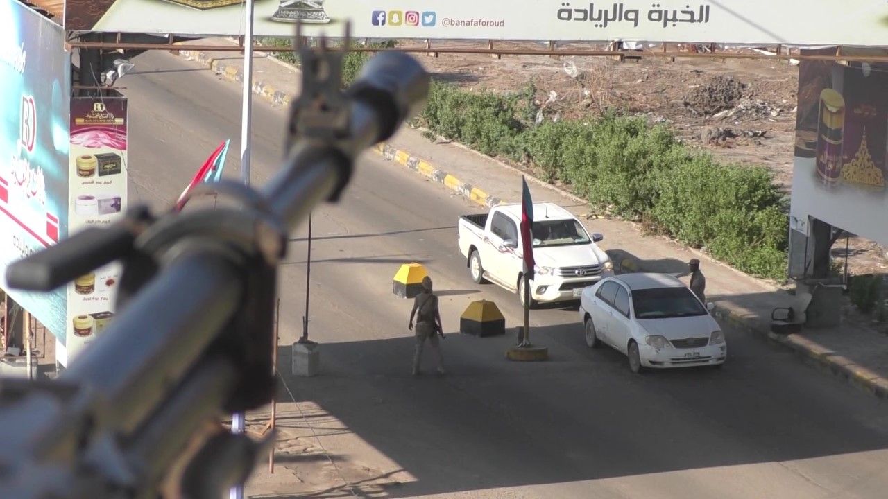 نقاط تفتيش لضبط الأسلحة في شوارع عدن