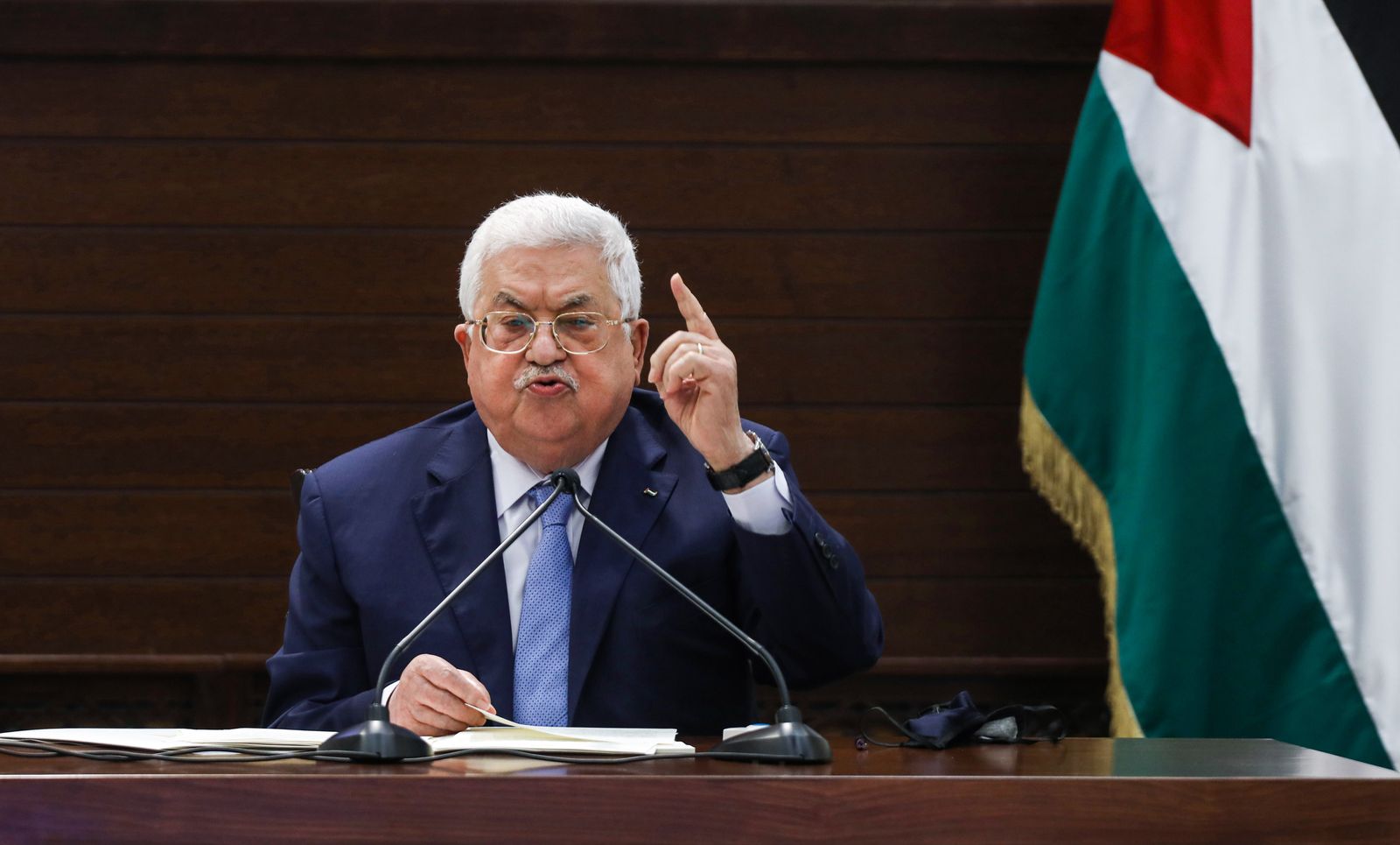 الرئيس الفلسطيني محمود عباس خلال اجتماع مع الفصائل الفلسطينية في رام الله - 3 سبتمبر - AFP