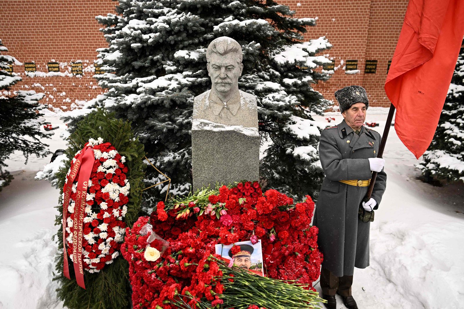 A photo show the tomb of late Soviet leader Joseph Stalin during a memorial ceremony to mark the 70th anniversary of his death at Red Square in Moscow on March 5, 2023. (Photo by Kirill KUDRYAVTSEV / AFP) - AFP