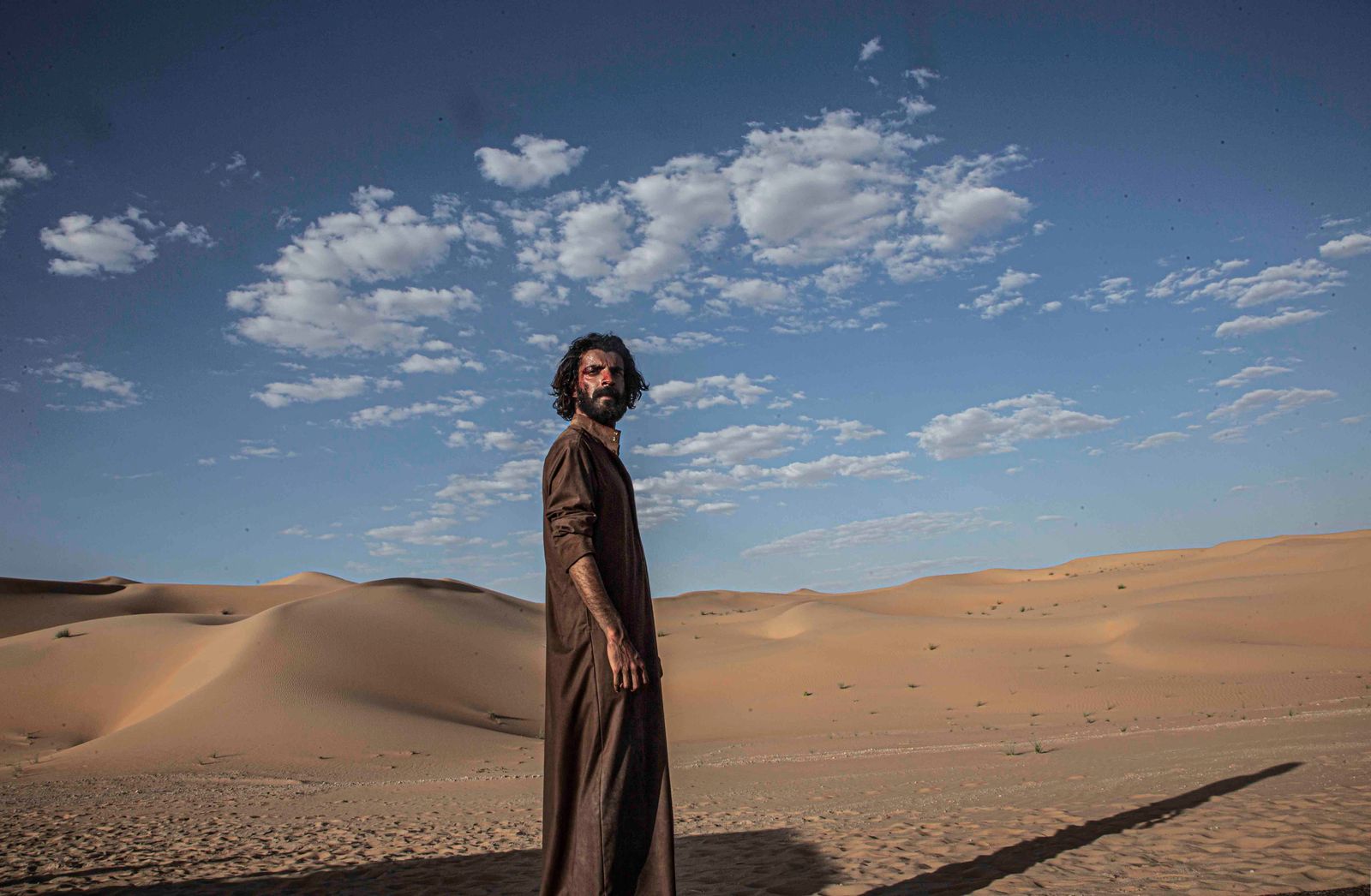الممثل السعودي يعقوب الفرحان في مشهد من مسلسل 