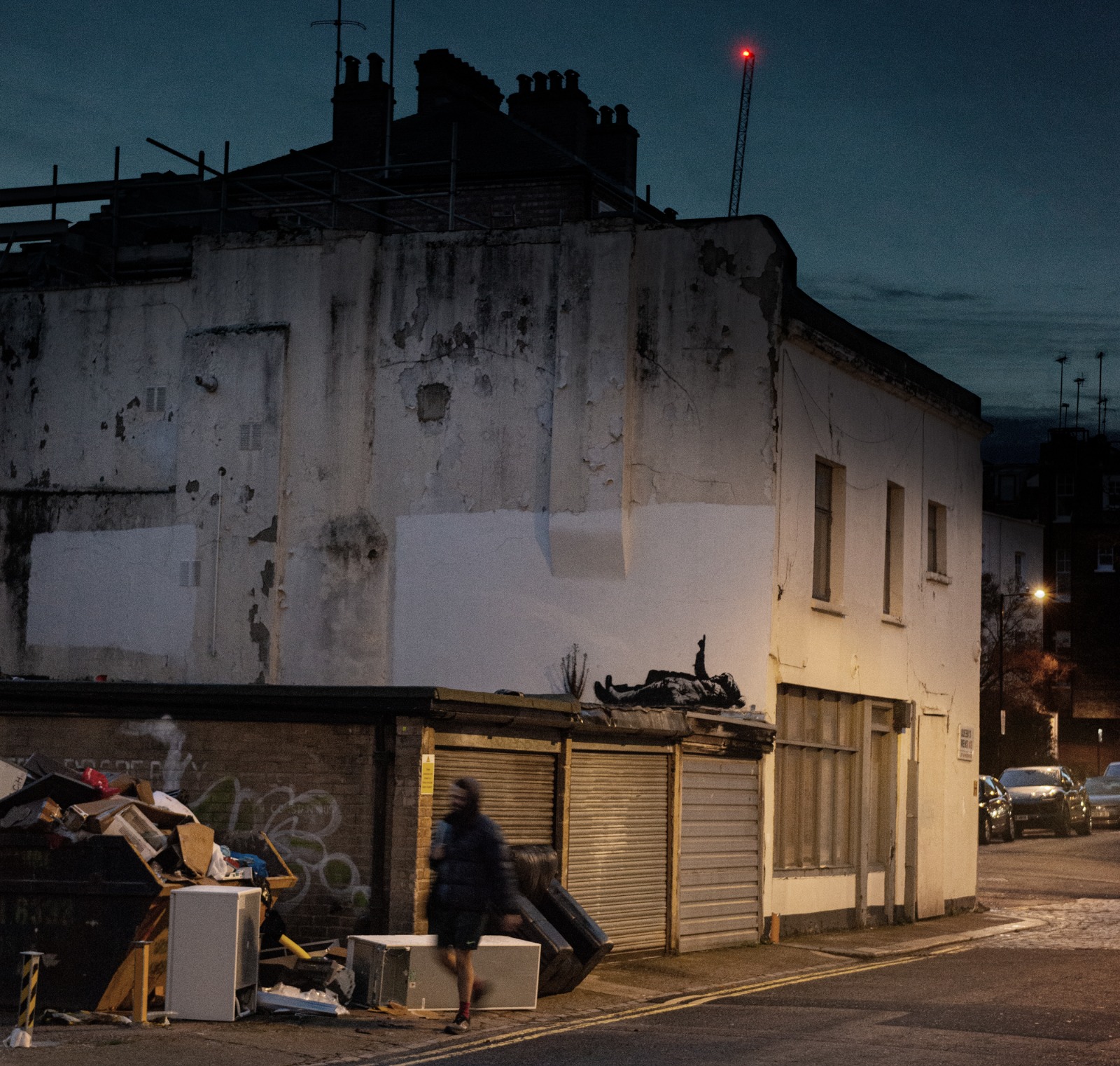 العمل الجديد من صفحة بانكسي