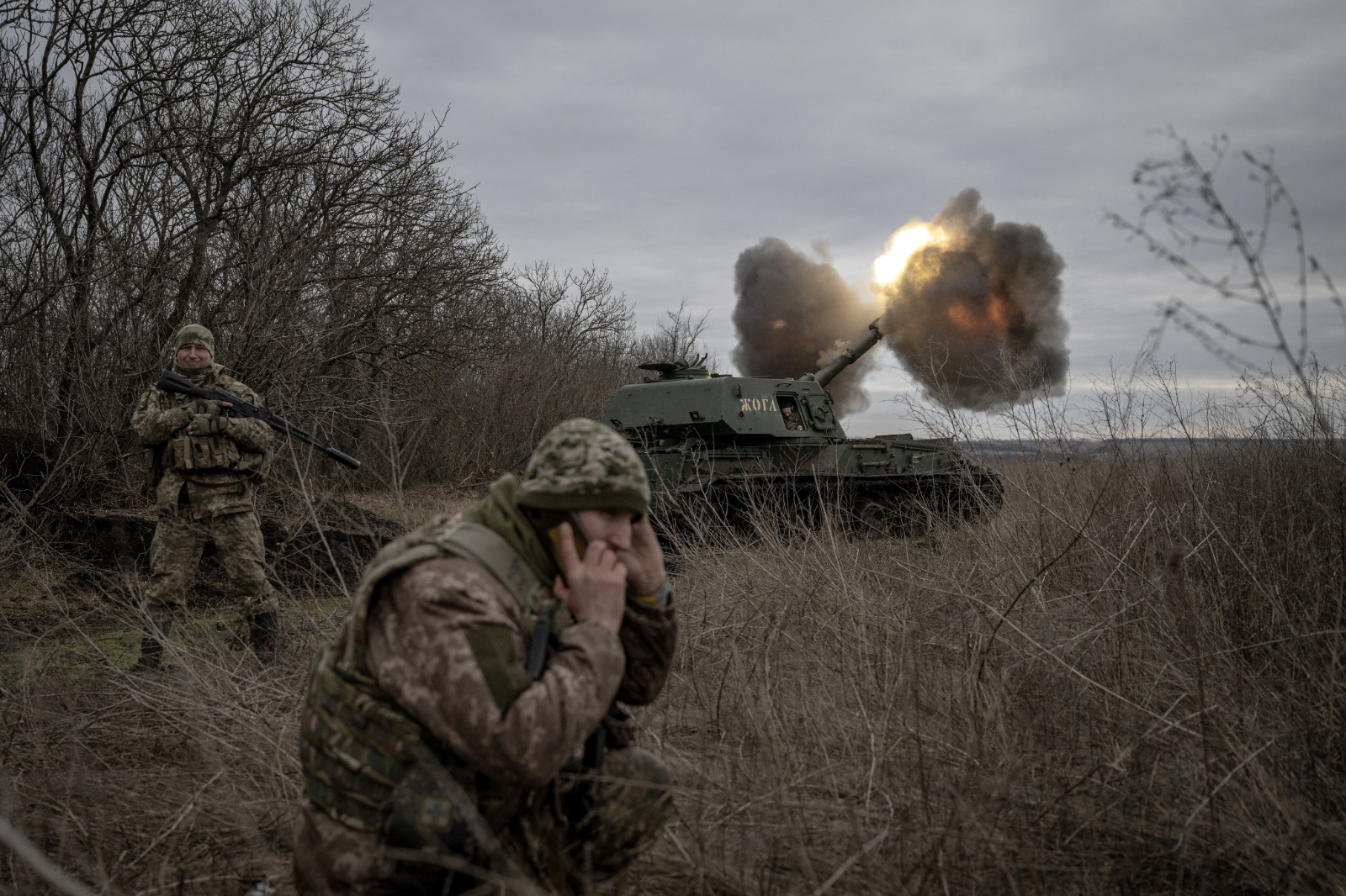 جنود أوكرانيون على خط المواجهة في أفدييفكا. 28 ديسمبر 2023