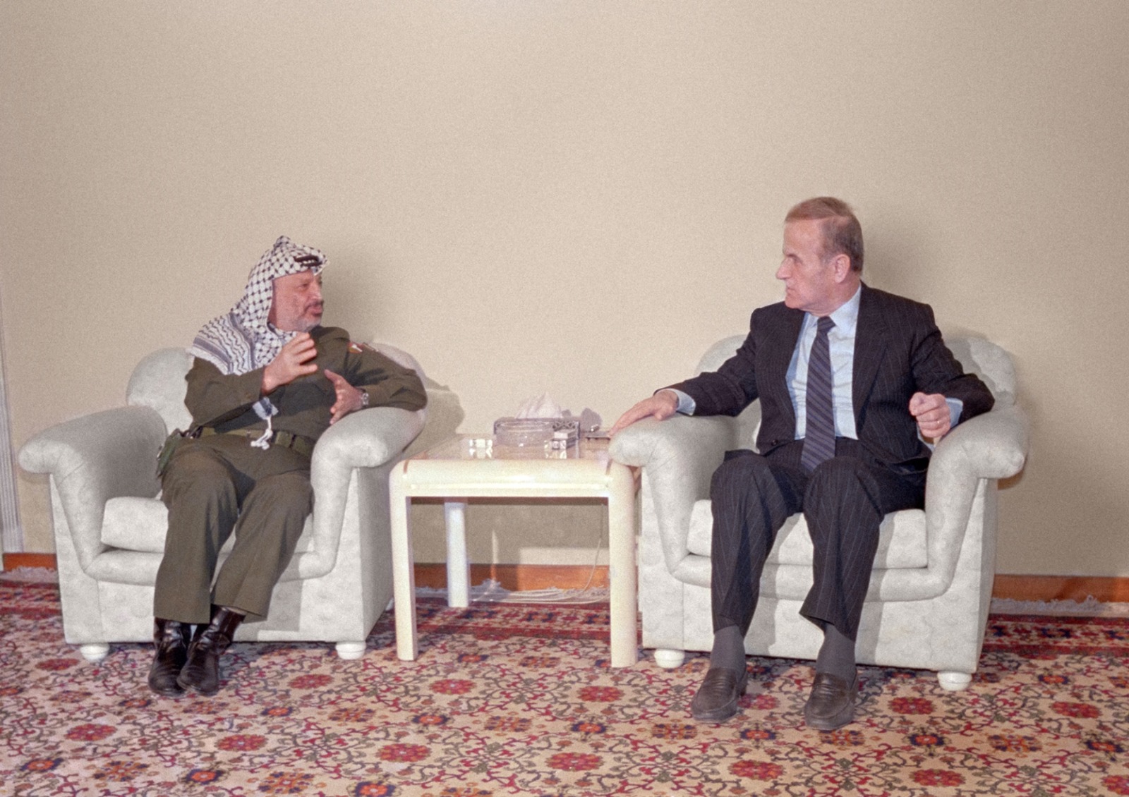 رئيس 