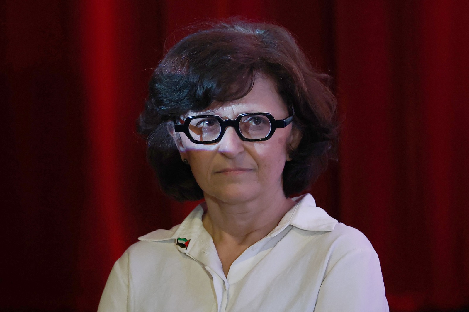 حضرت المخرجة سبيده فارسي عرض فيلمها الوثائقي (ضع روحك على يدك وامشِ)، الذي يتتبع حياة المصورة الصحافية الفلسطينية فاطمة حسونة البالغة من العمر 25 عامًا، والتي قُتلت في غزة مع العديد من أفراد عائلتها في غارة جوية إسرائيلية في أبريل/نيسان بعد يوم واحد من الإعلان عن اختيار الفيلم الوثائقي لبرنامج ACID التابع للمهرجان، خلال مهرجان كان السينمائي الثامن والسبعين في كان، فرنسا. 15 مايو 2025