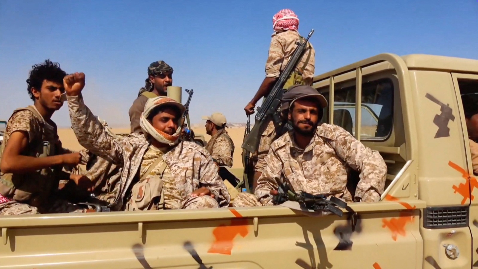 غلاب لـ"الشرق بلومبرغ": الحوثيون رفضوا التهدئة والحسم سيكون عسكرياً