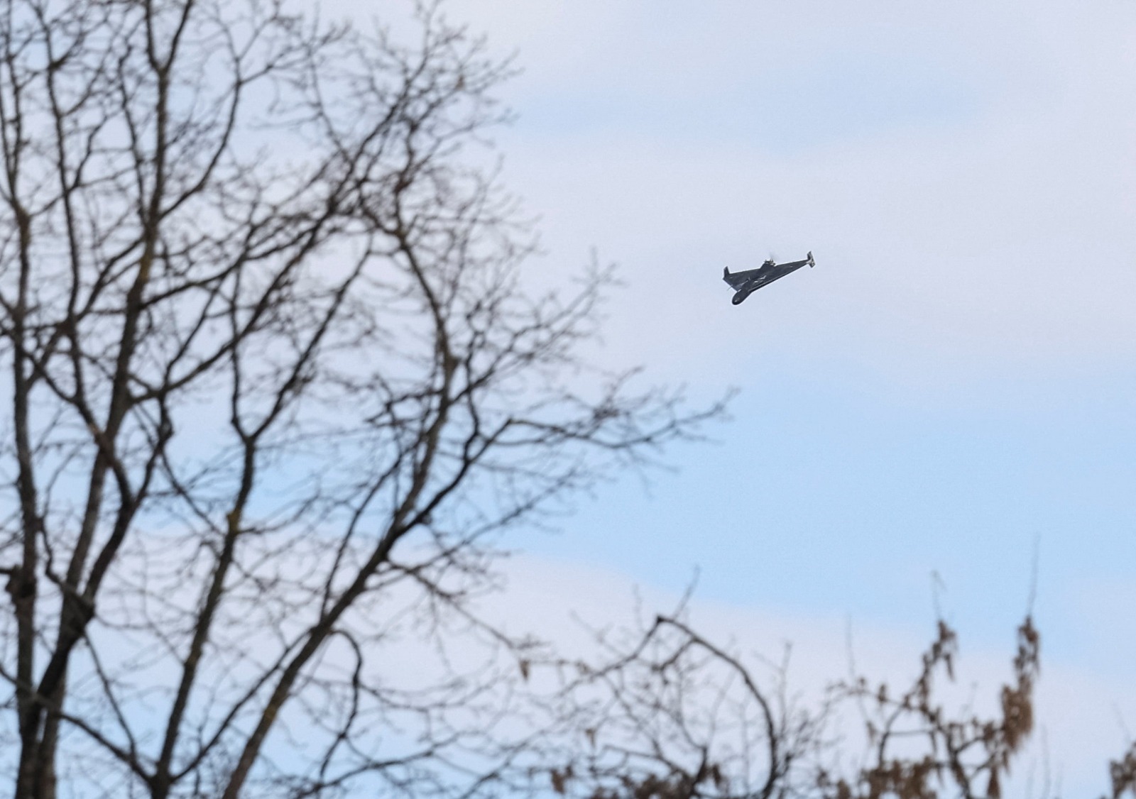 طائرة مسيرة في سماء مدينة لفيف غربي أوكرانيا. 24 مارس 2026