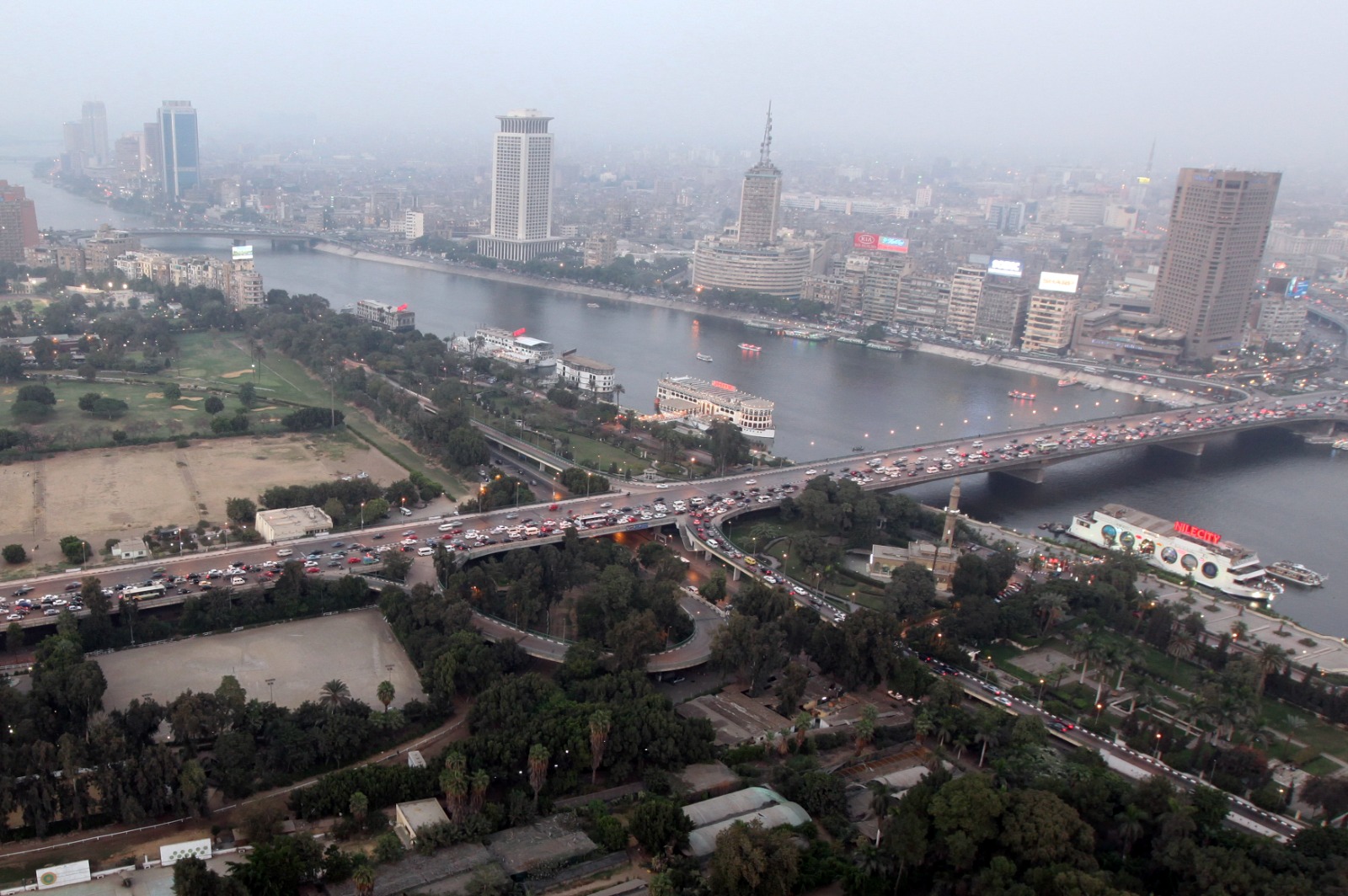 موديز ترفع تصنيف مصر الائتماني بفضل ضبط المالية العامة وإصلاحات هيكلية