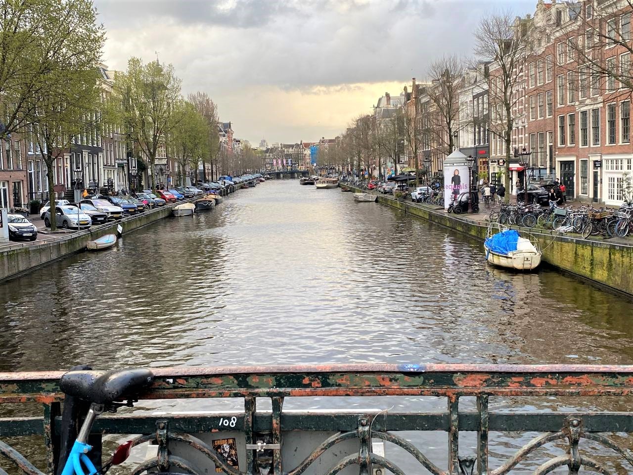 القنوات المائية في أمستردام
