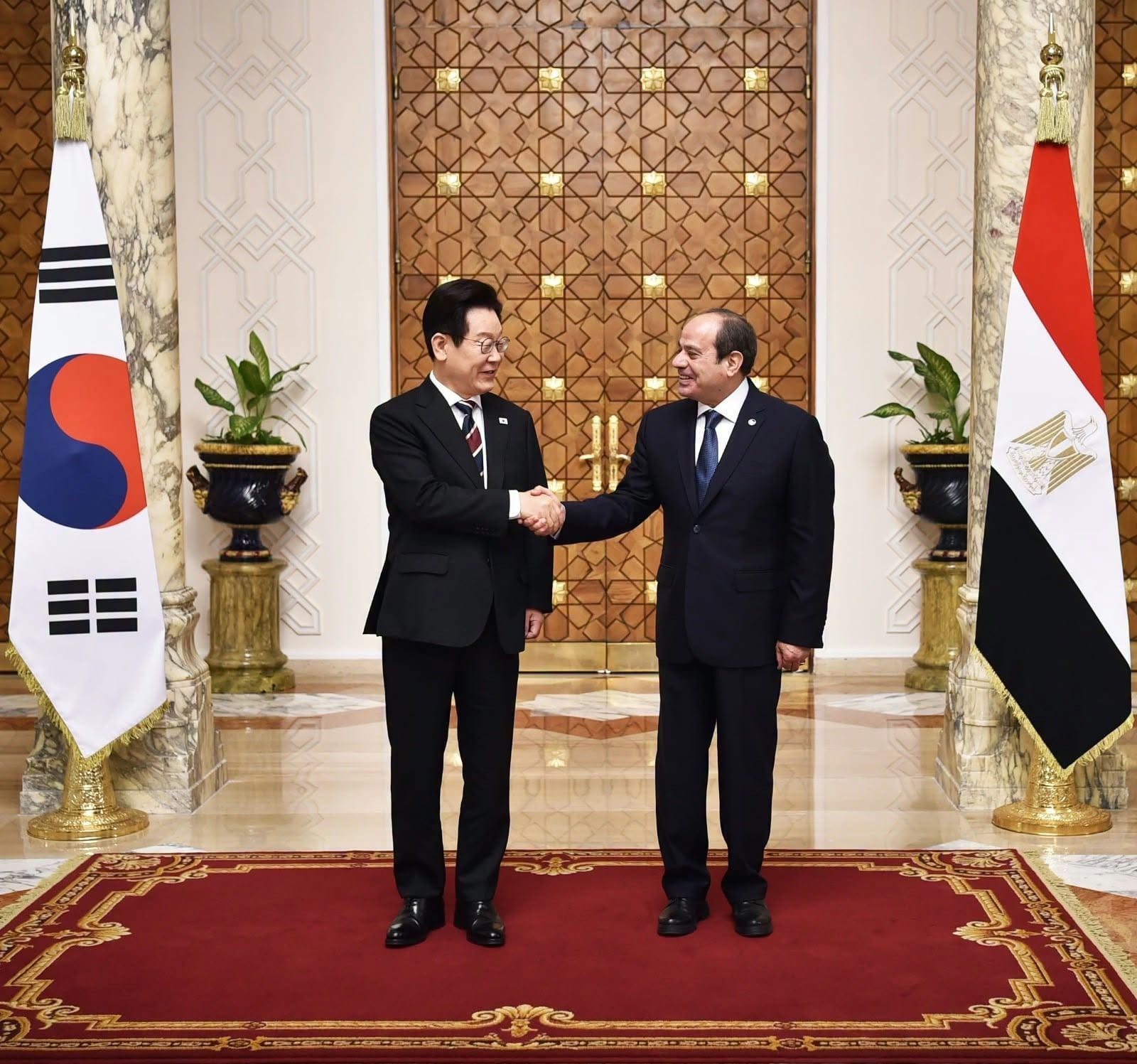 مصر.. السيسي يبدأ جولة آسيوية تشمل كوريا الجنوبية وماليزيا وإندونيسيا