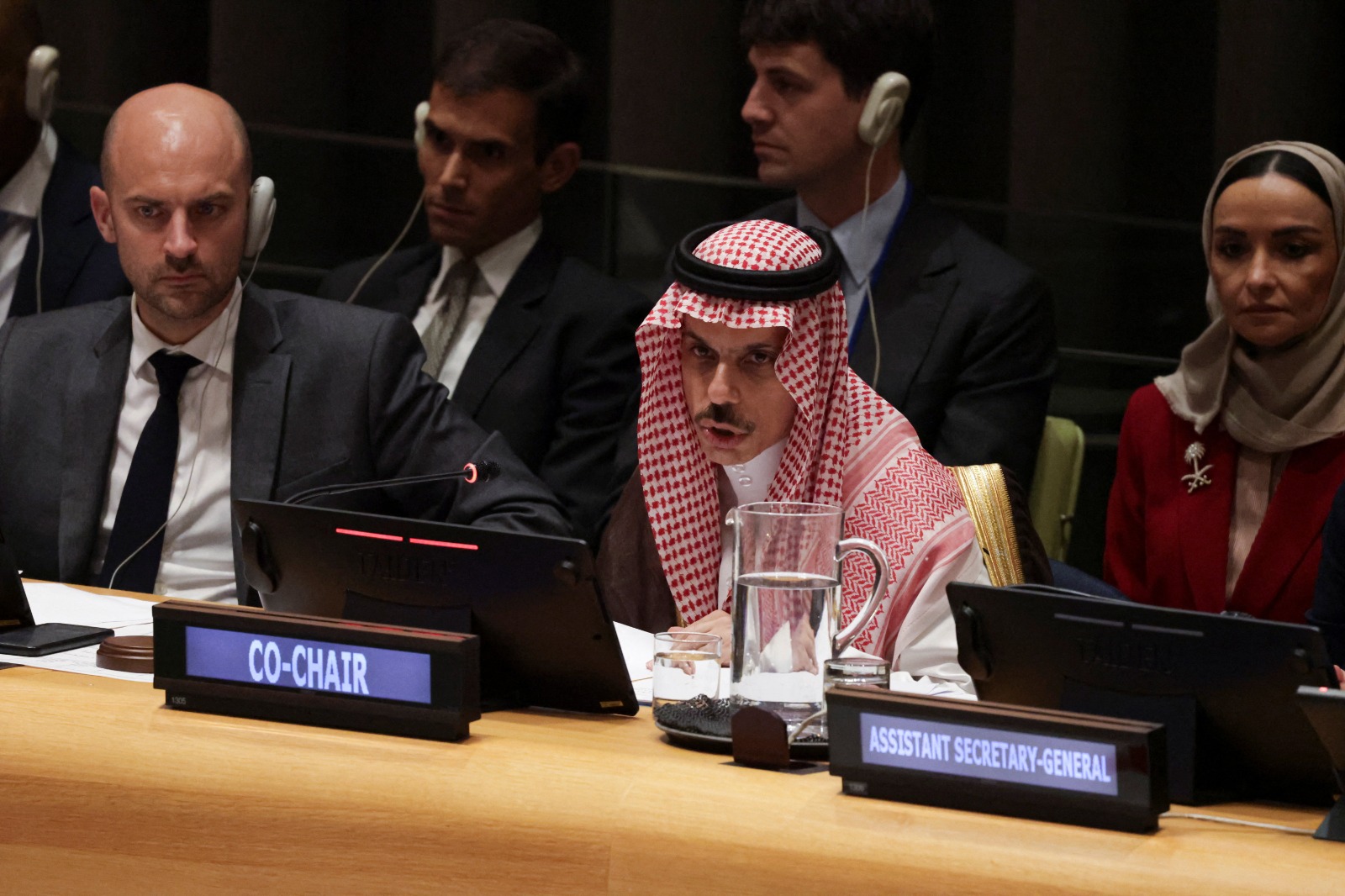 وزير الخارجية السعودي الأمير فيصل بن فرحان يلقي الكلمة الافتتاحية في مؤتمر حل الدولتين لتسوية القضية الفلسطينية، نيويورك، 28 يوليو 2025