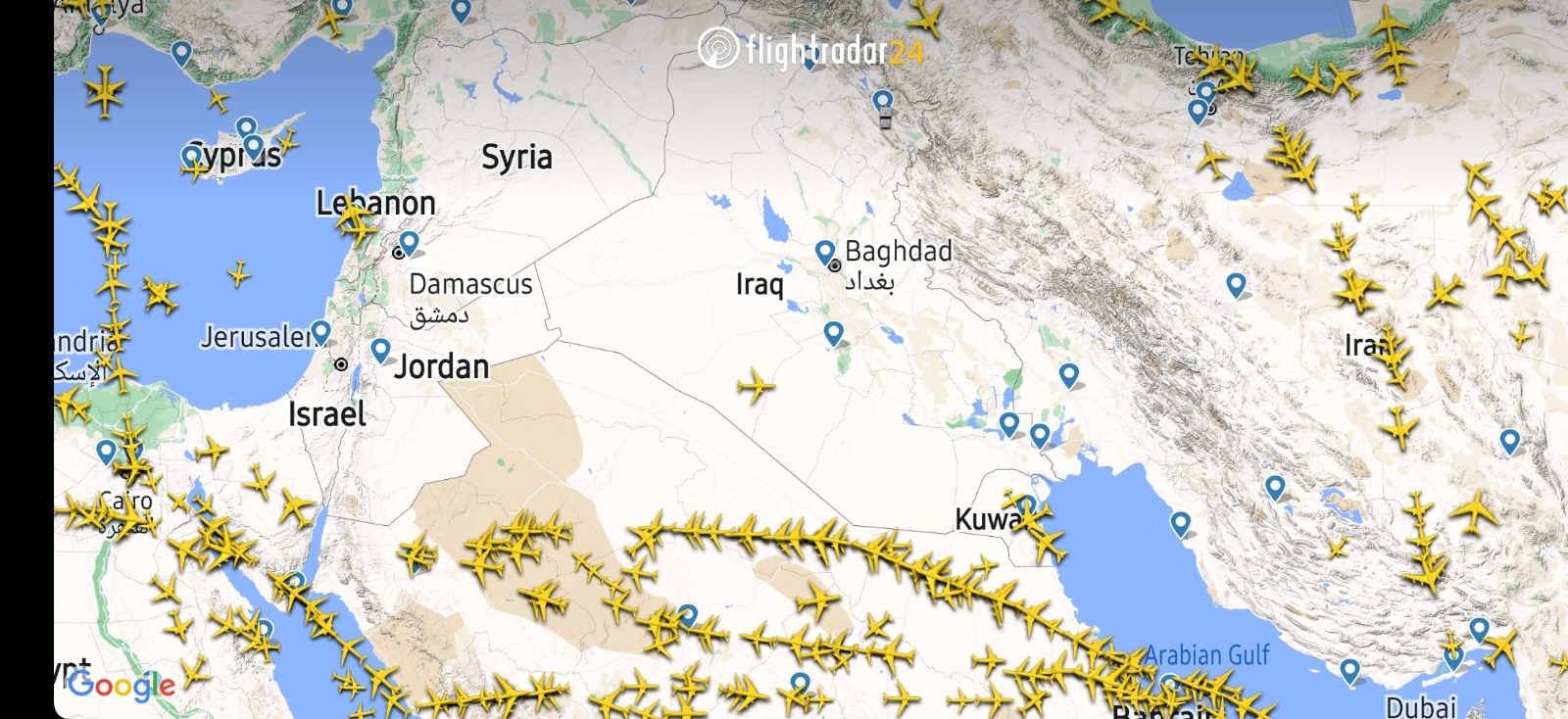 لقطة من موقع flightradar تظهر أجواء العراق والأردن وإسرائيل وسوريا خالية من حركة الطيران فجر الأحد