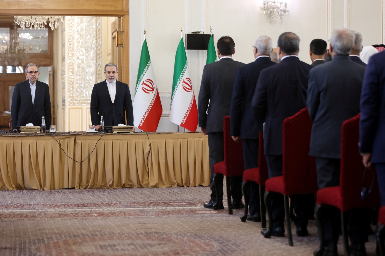 tEYIAxaArA_1760776550.jpg (1600&times;1066)