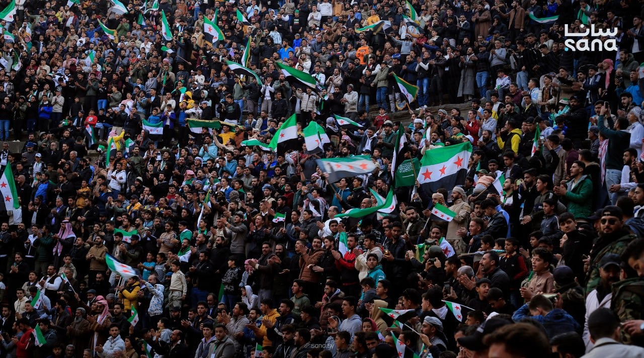 الآلاف يشاركون في مهرجان 