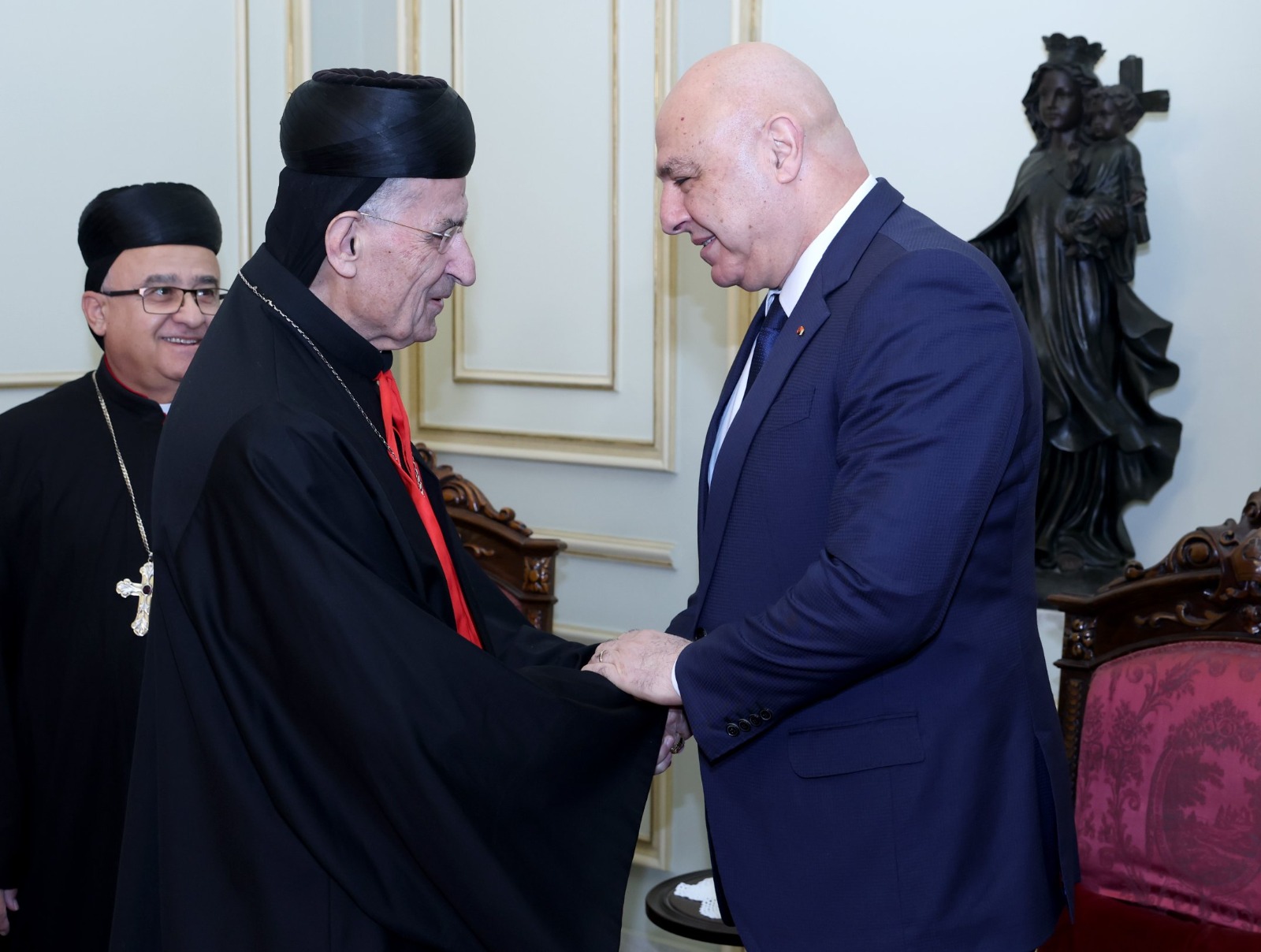 الرئيس اللبناني جوزاف عون يلتقي البطريرك الراعي قبيل قداس عيد الميلاد في بكركي. 25 ديسمبر 2025