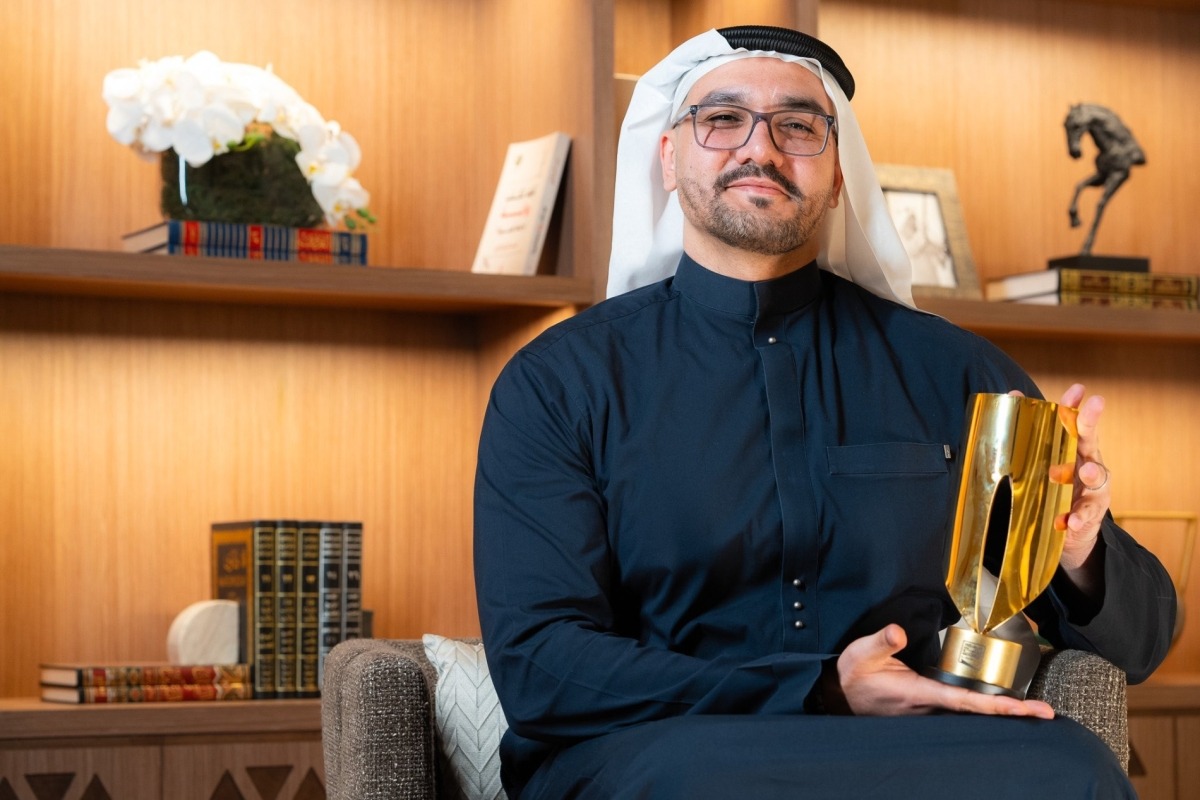الروائي السعودي عبد الرحمن سفر الفائز بجائزة القلم الذهبي