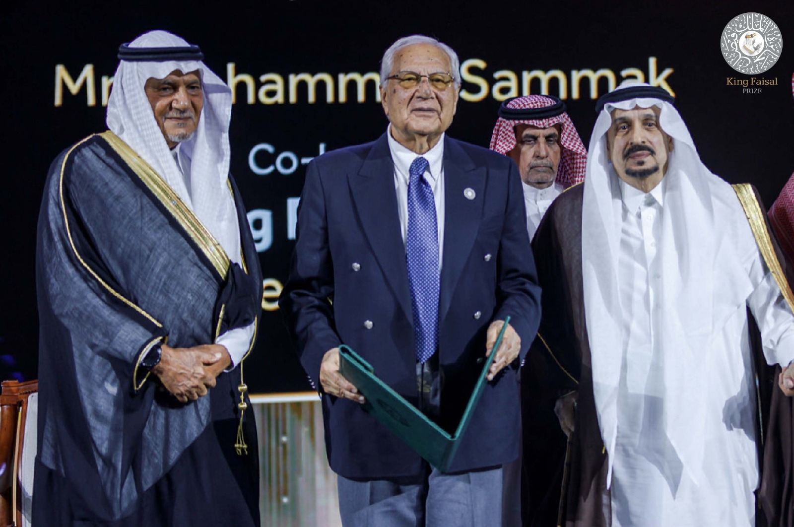 الدكتور محمد السماك يستلم جائزة الملك فيصل لخدمة الإسلام 2024