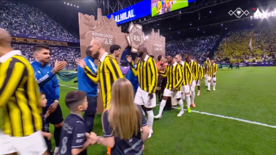 شاهد.. الاتحاد بعشرة لاعبين يتعادل مع مضيفه الهلال في...